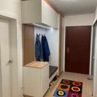 Einrichtung nach Humes GmbH